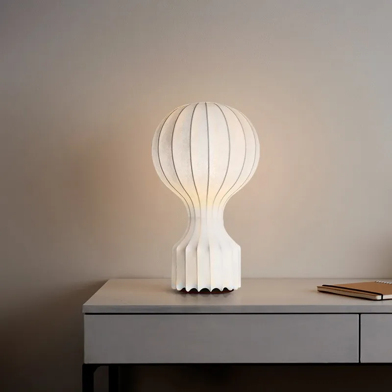 Gatto Table Lamp