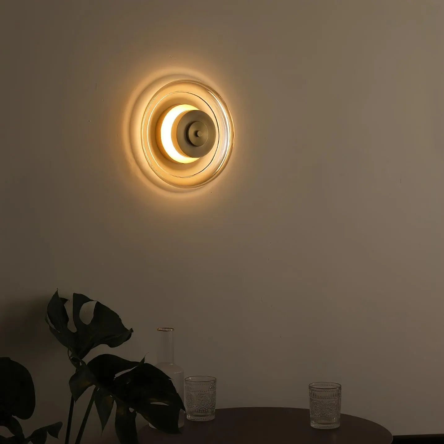 Postmodern Brass Glass Wall Lamp M112