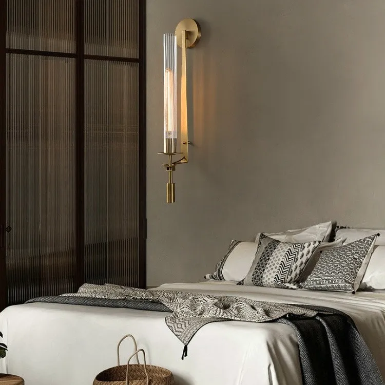 Ribbed Glass Wall Lamp with Slim Metal Base – Classic Meets Modern S229