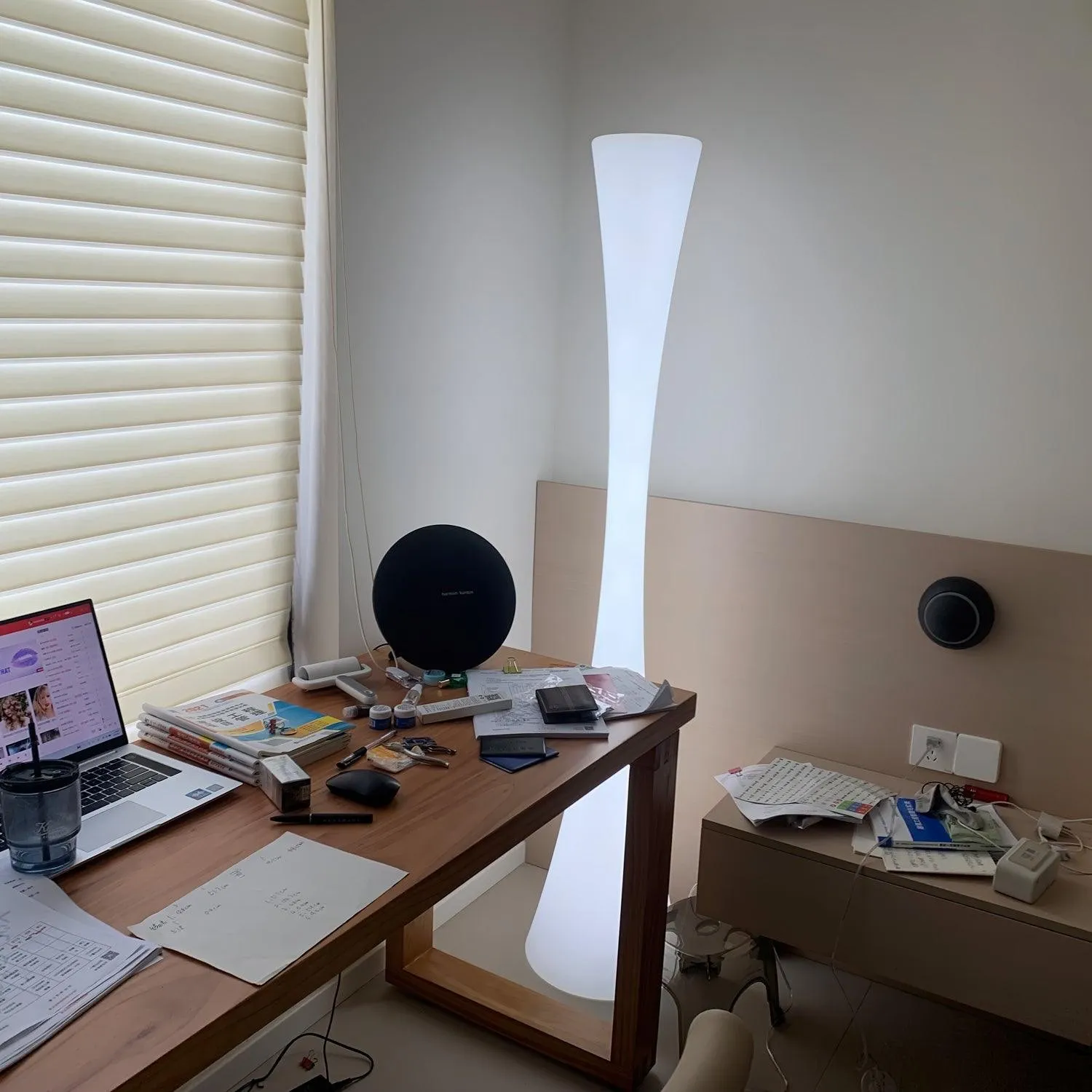 Romantic Simple White Column Floor Lamp G06
