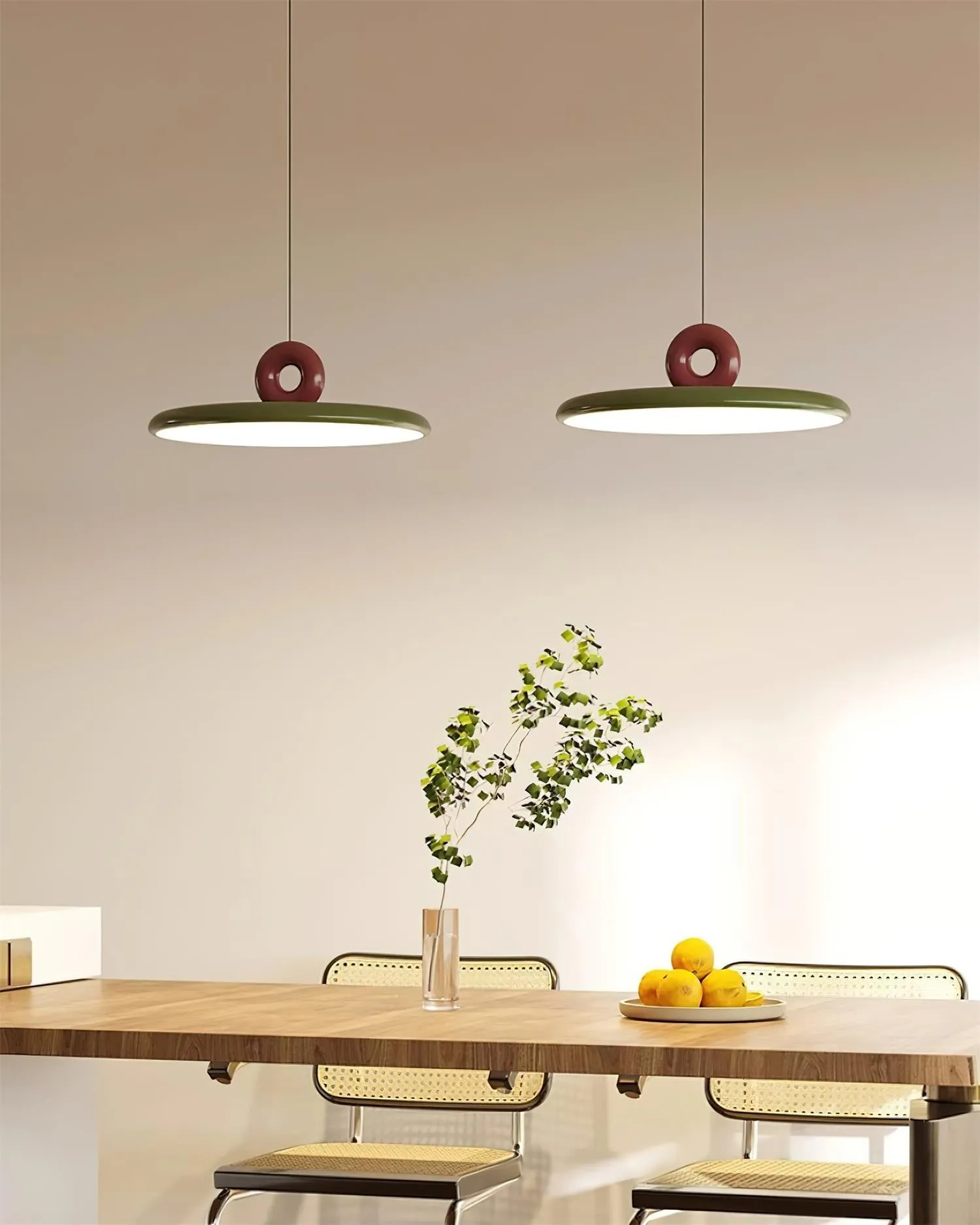 Cream Style Vertical Flying Saucer Pendant Lamp M167