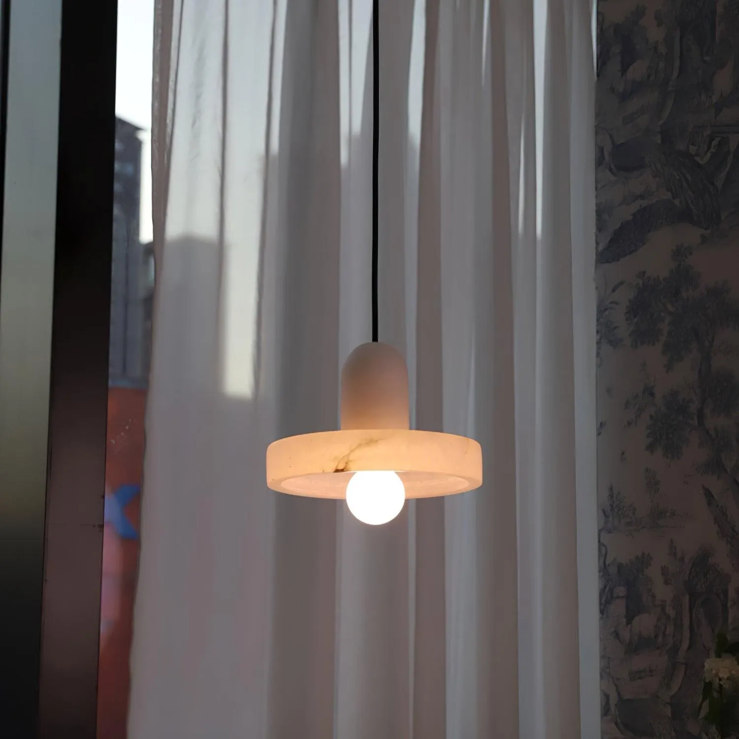 Elegant Creative White Alabaster Pendant Light G10