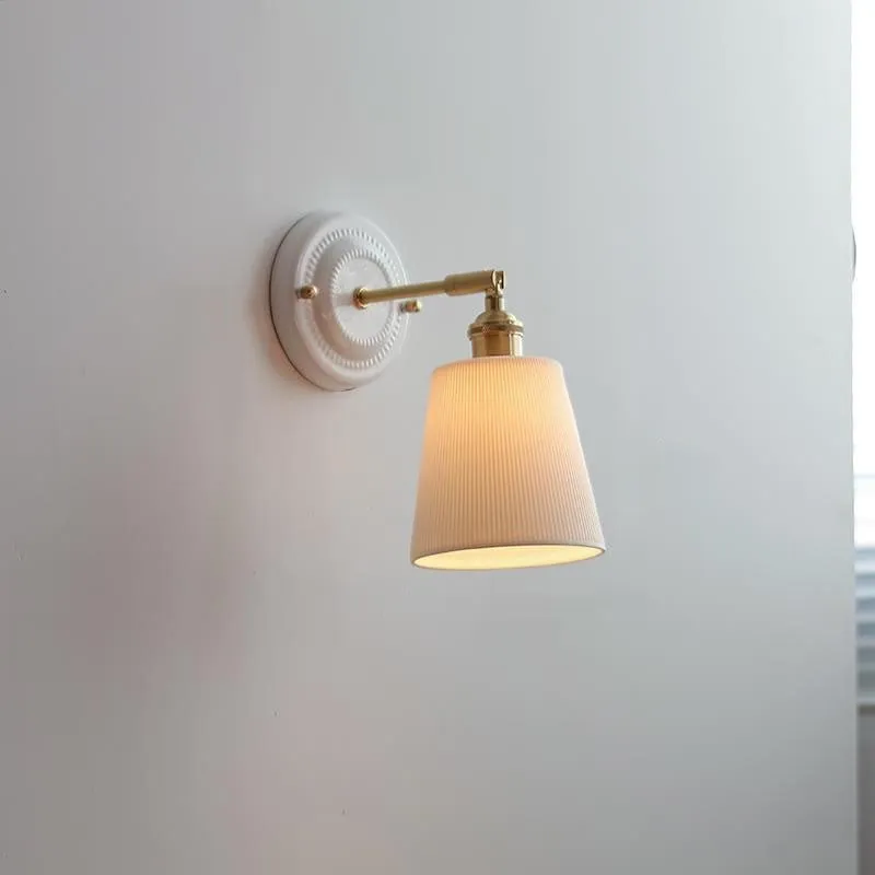 Vintage Ceramic & Brass Wall Sconce – Elegant Lighting for Bedrooms & Hallways T265