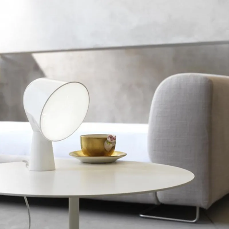 Binic Table Lamp