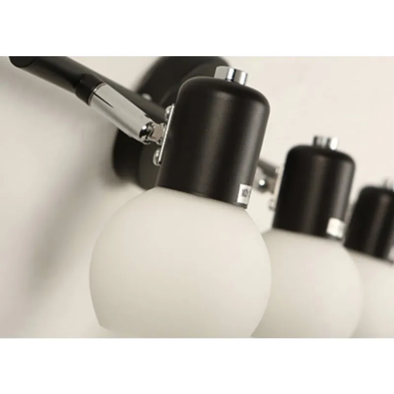 BERTULA Classic Wall Light