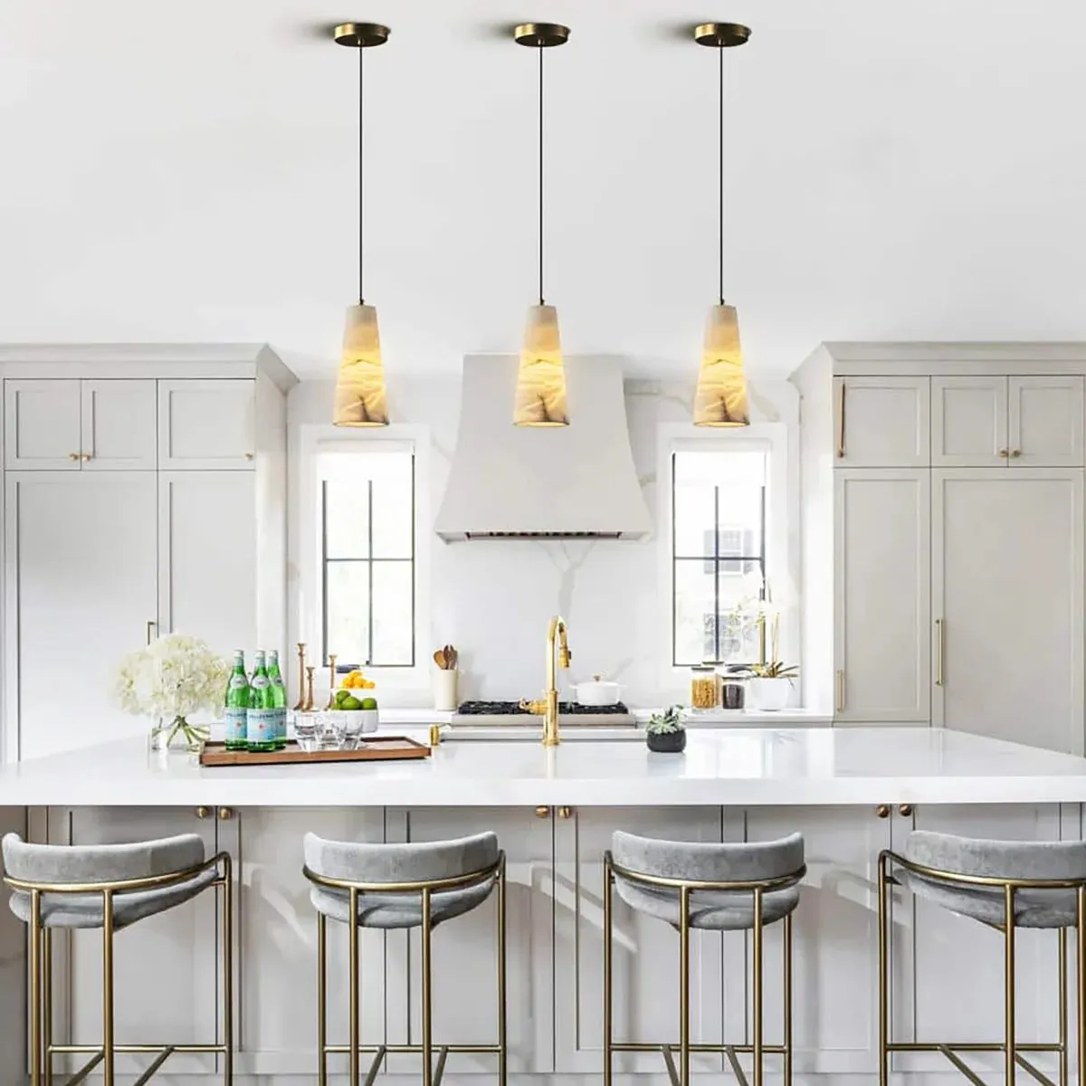 Aurora Pillar Alabaster Pendant Light T2171