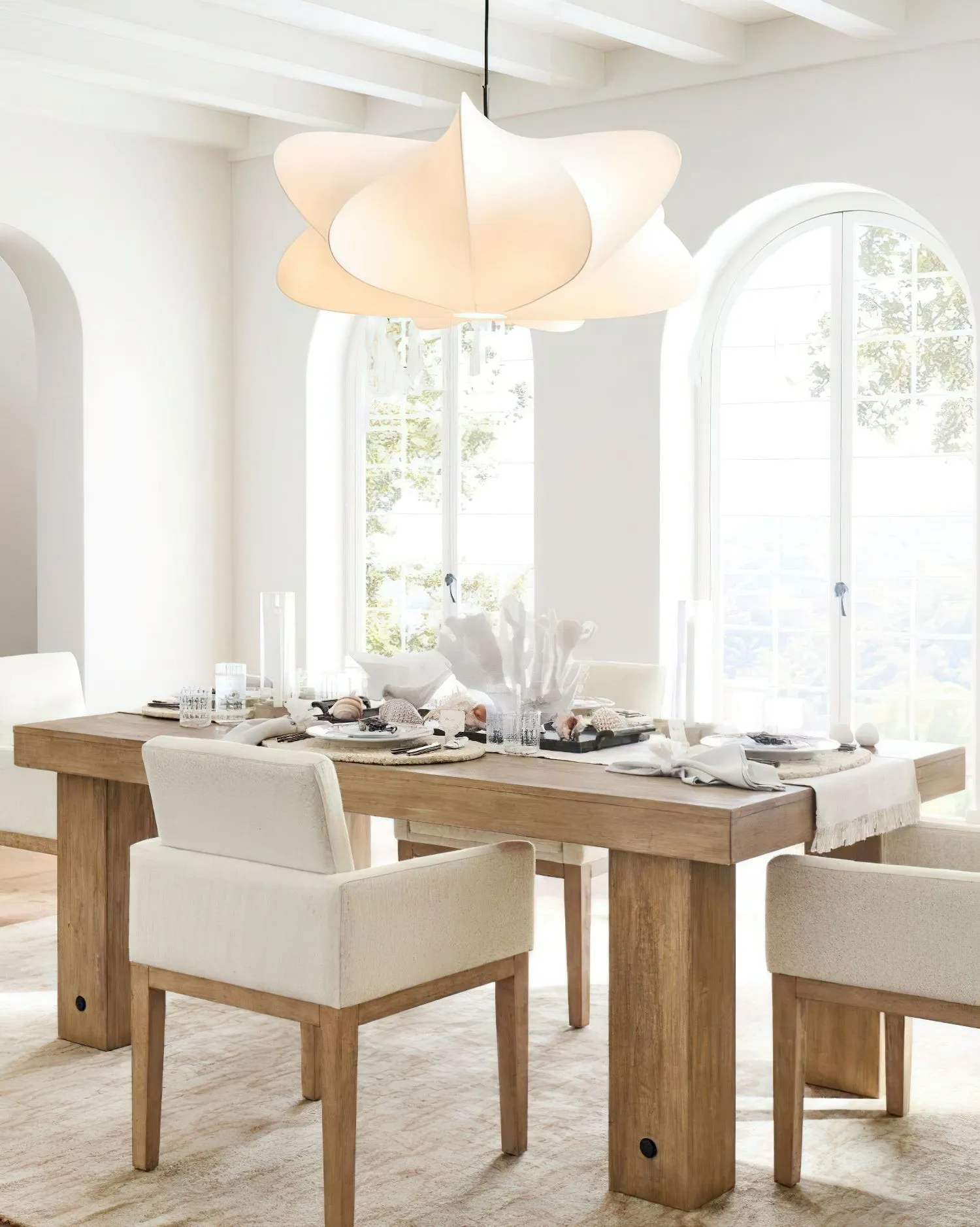 Sleek Modern Pendant Light - Adjustable Suspension for Dining Rooms M57