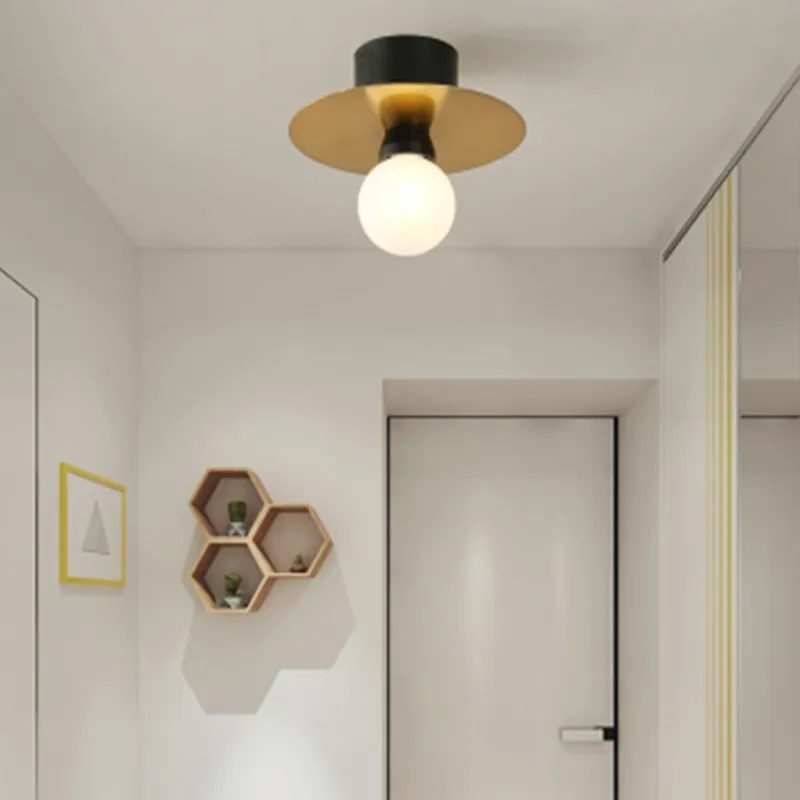 BRIVAAR Classic Ceiling Light