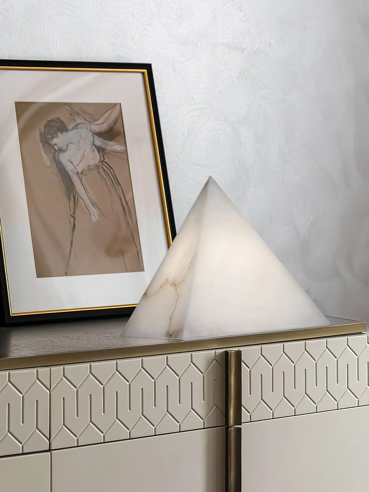 Alabaster Pyramid Table Lamp T1652