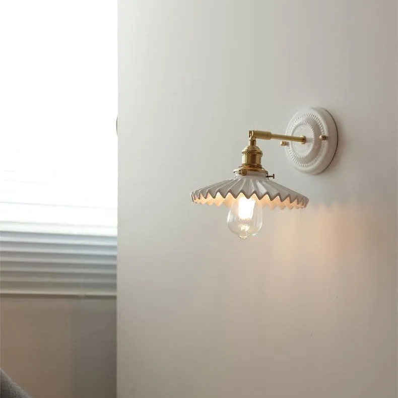 Vintage Ceramic & Brass Wall Sconce – Elegant Lighting for Bedrooms & Hallways T265