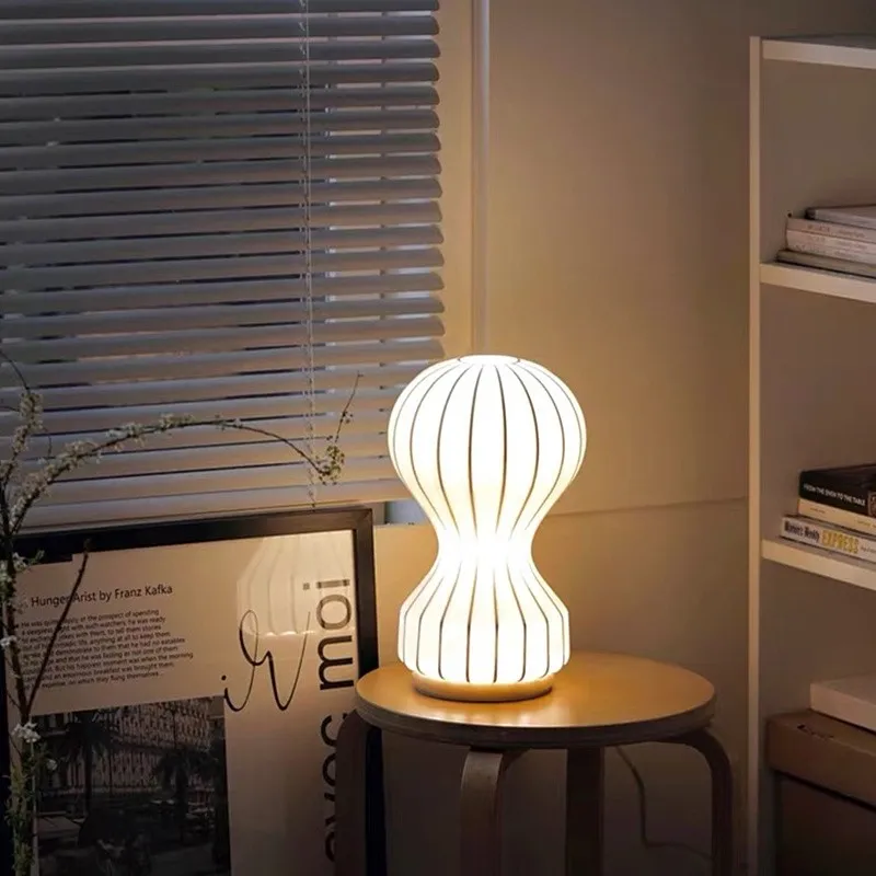 Gatto Table Lamp