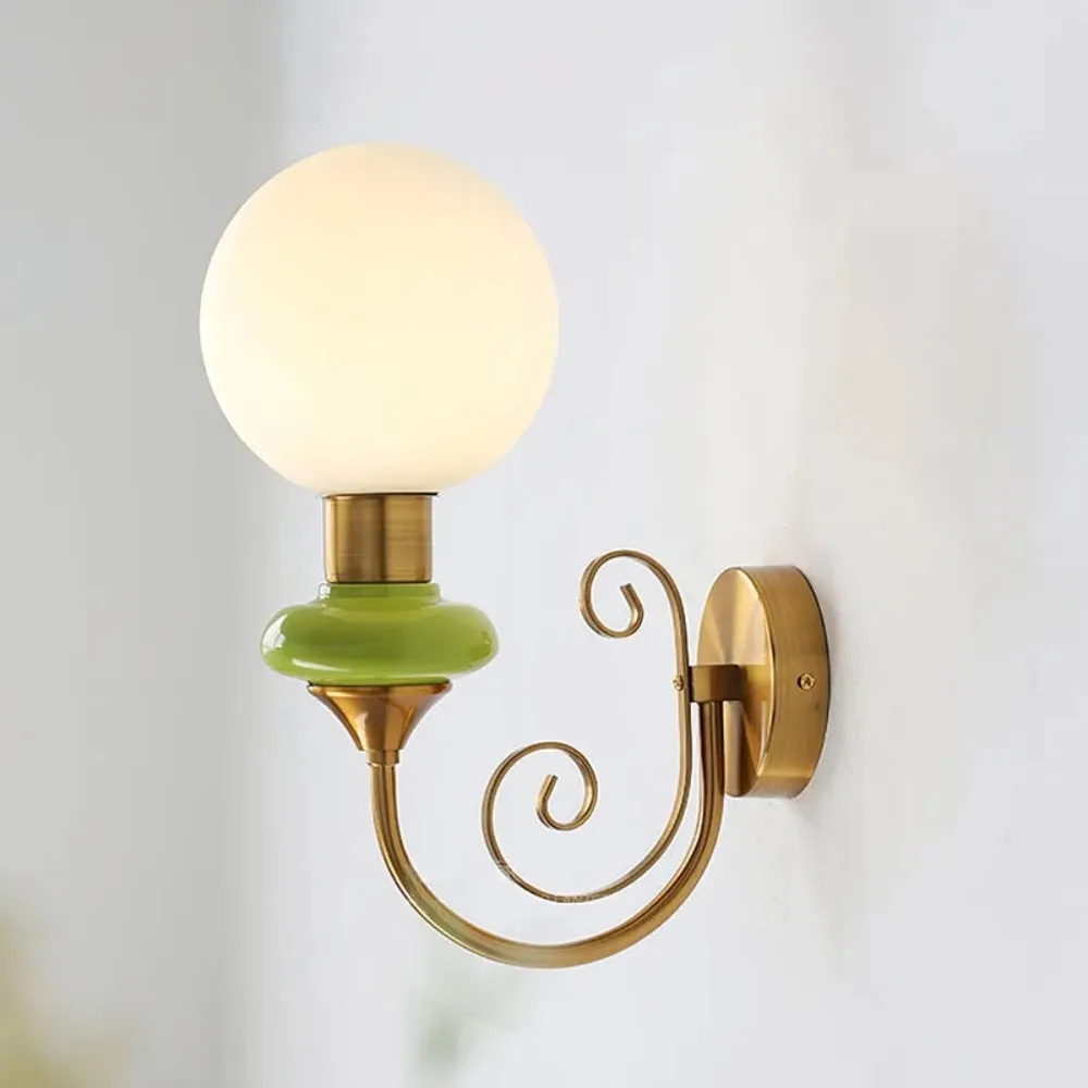 Elegant Wall Lamp with Sculptural Glow and Architectural Form S220