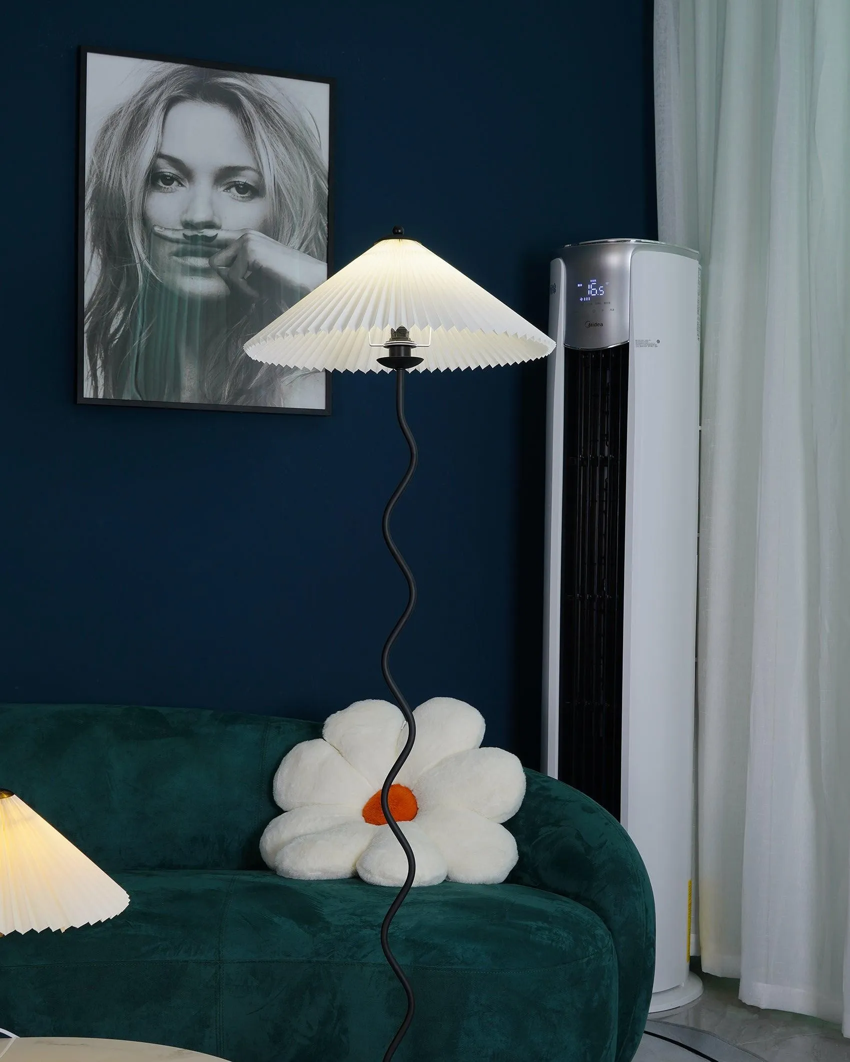Waveform Exclusive Floor Lamp 17″- 59″ M96