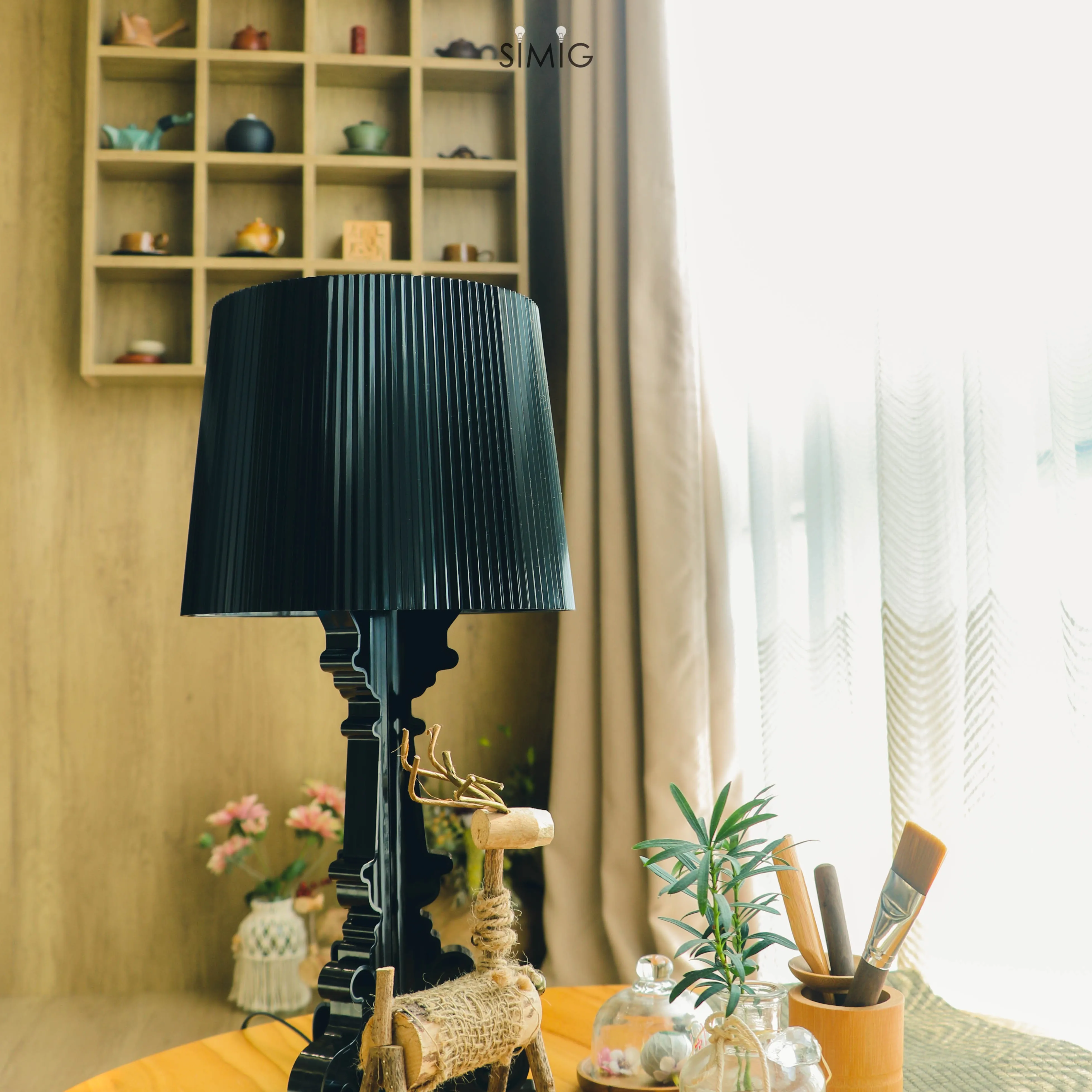 Bourgie Table Lamp