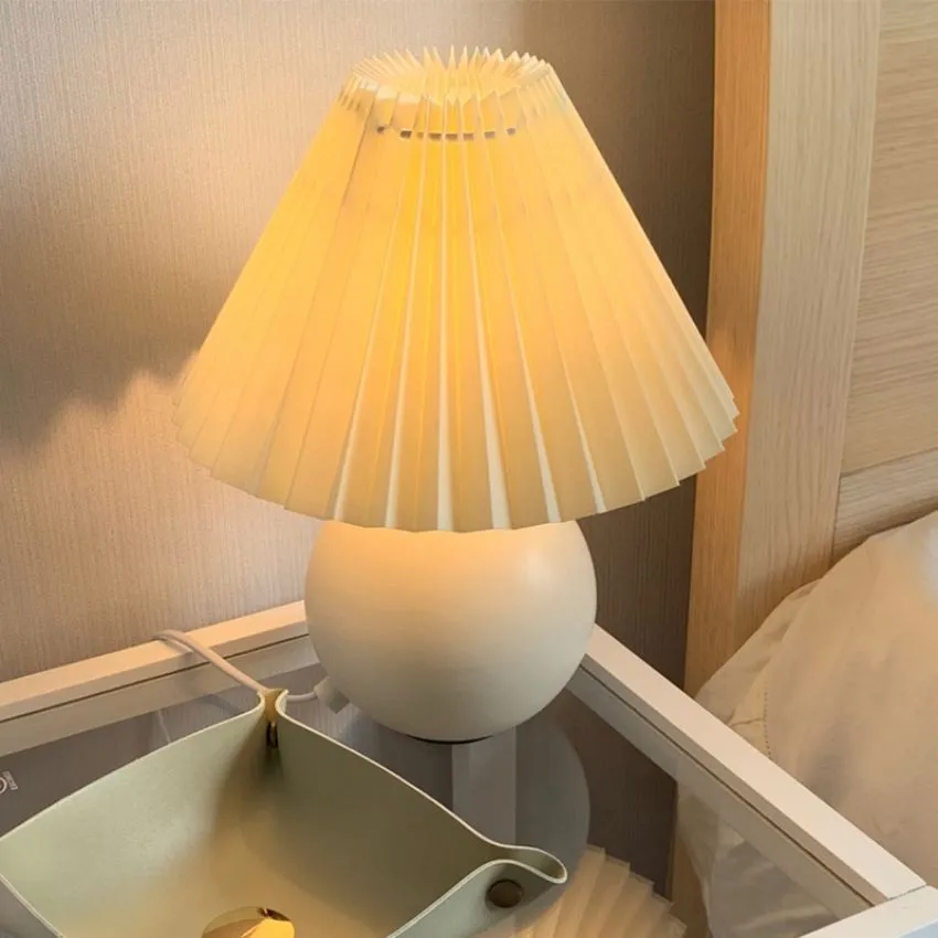 Creamy Table Light