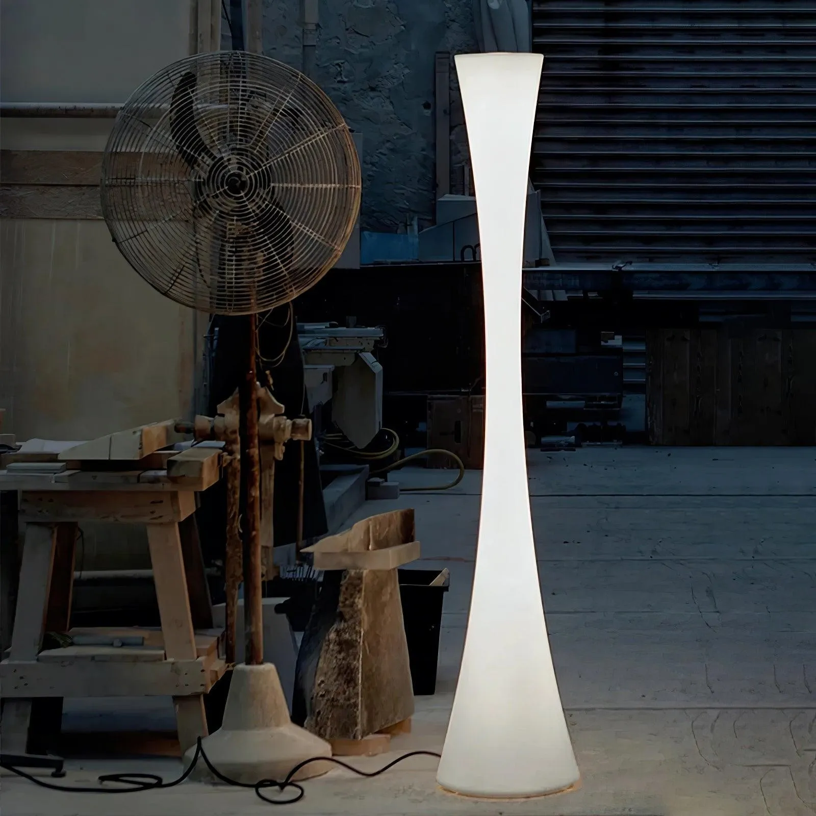 Romantic Simple White Column Floor Lamp G06