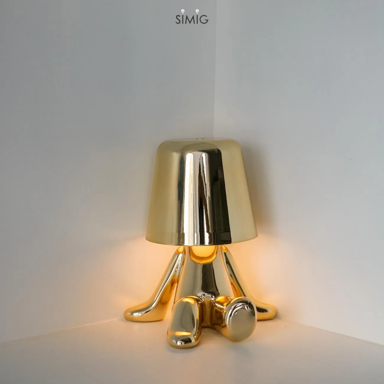 Aurabrova Human Figure Table Lamp - Modern Sculptural Design for Living Room