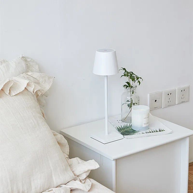 Cordless Rechargeable LED Table Lamp S18