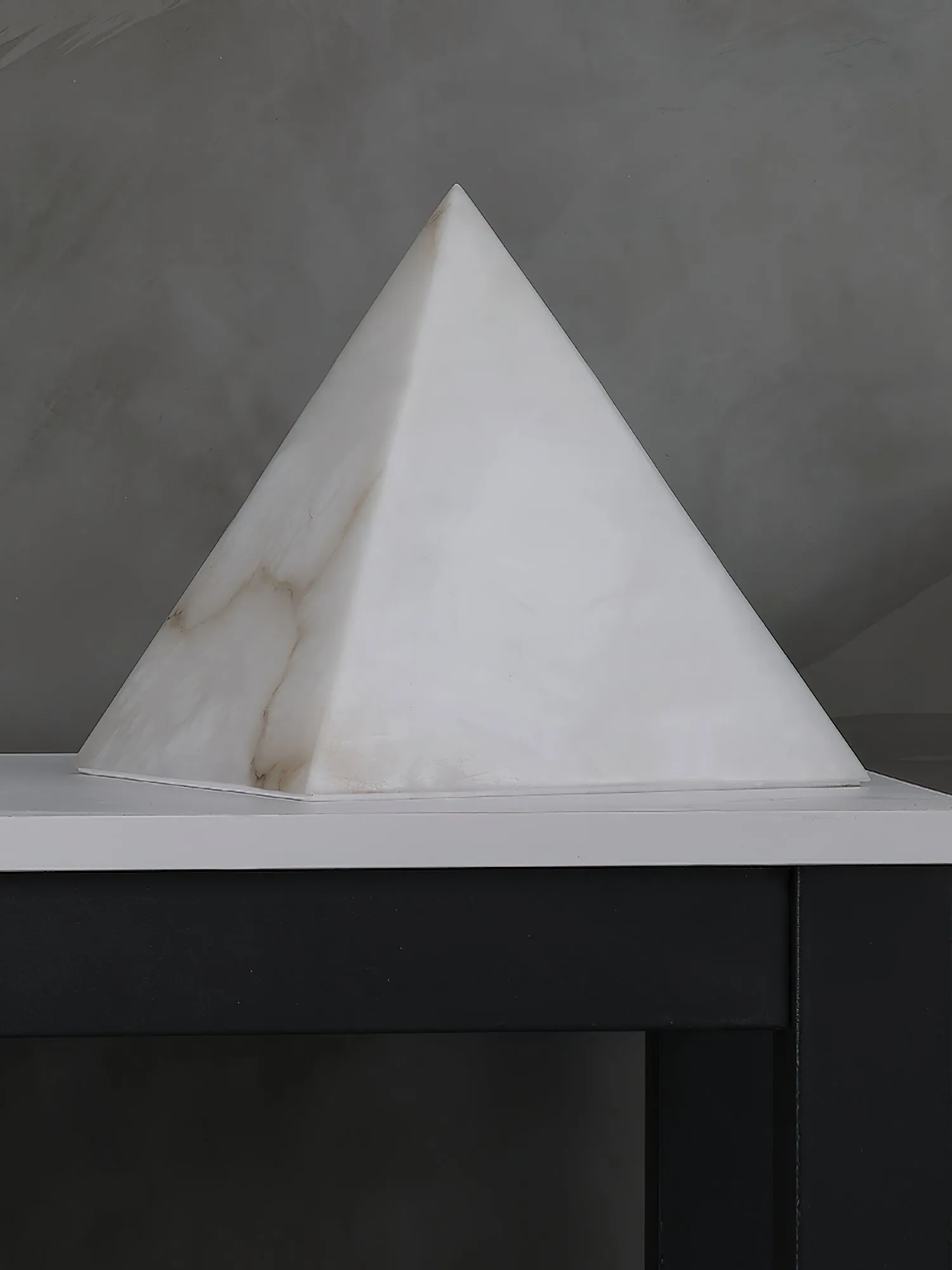Alabaster Pyramid Table Lamp T1652