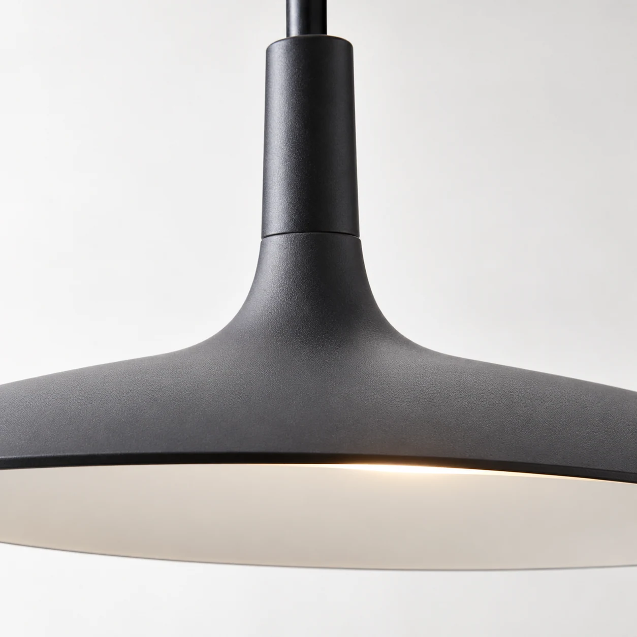 Close-up of the Alphomo pendant shade and finish